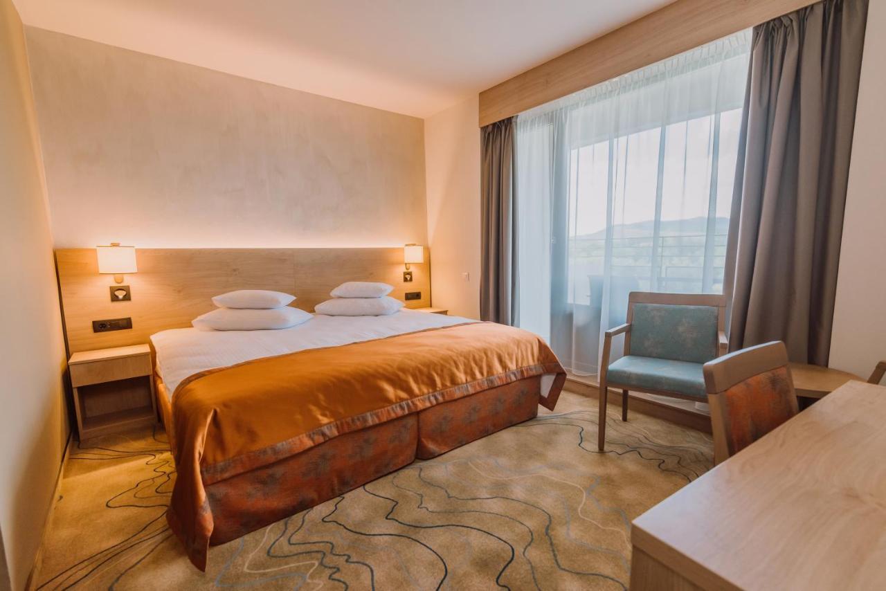 Ensana Ursina Hotel Sovata Bagian luar foto